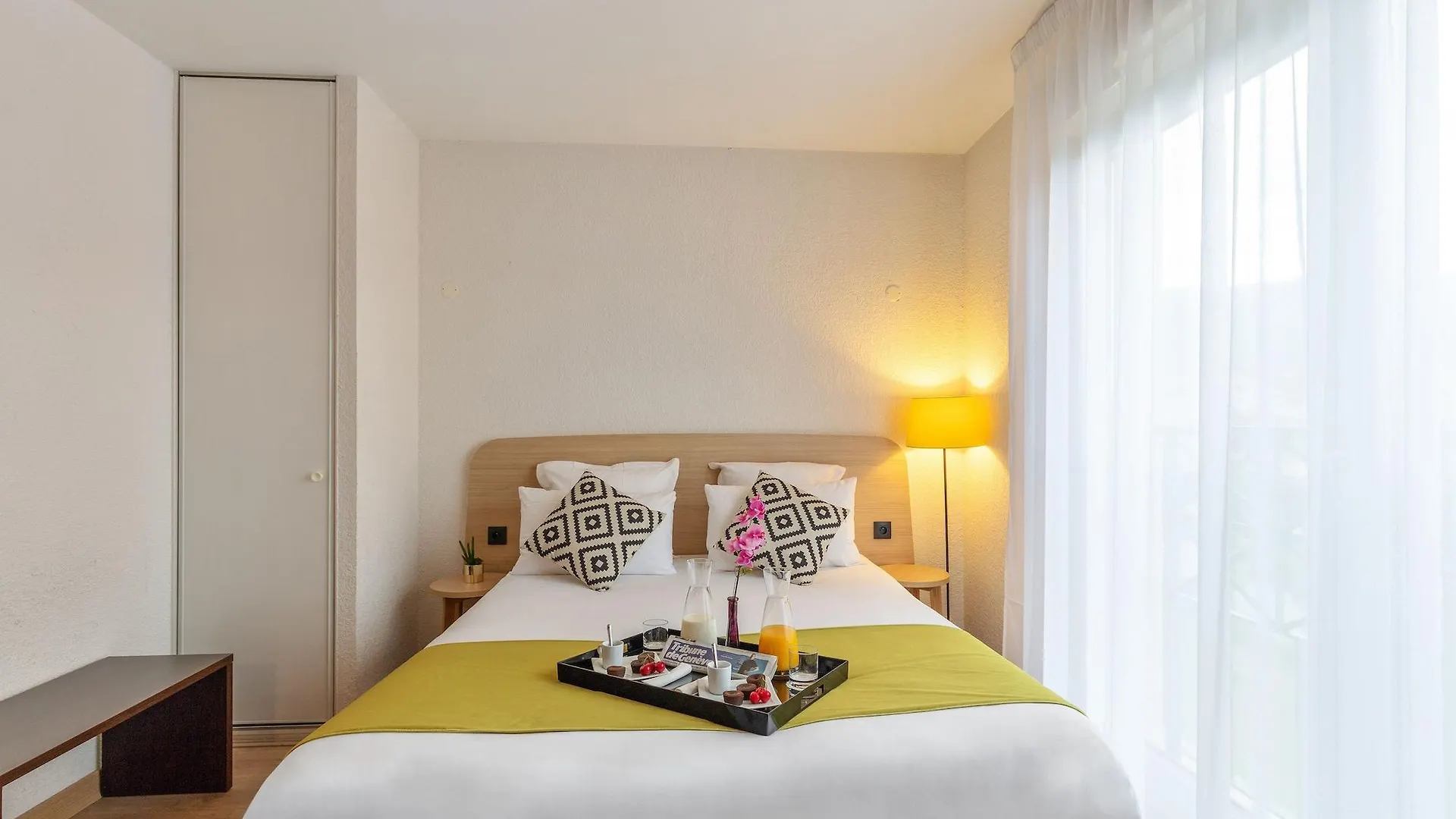 Отель Quality Aparthotel Divonne - Portes De Geneve