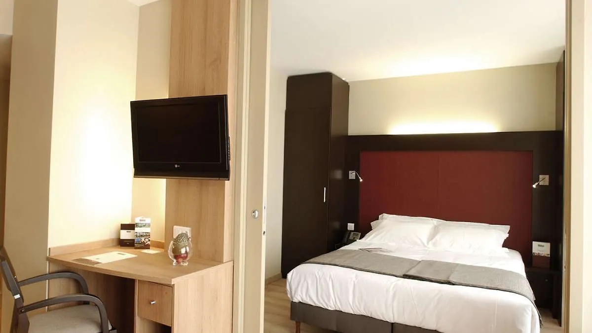 Quality Aparthotel Divonne - Portes De Geneve 4*, Дивон-Ле-Бэн Франция