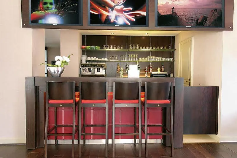**** Отель Quality Aparthotel Divonne - Portes De Geneve Франция