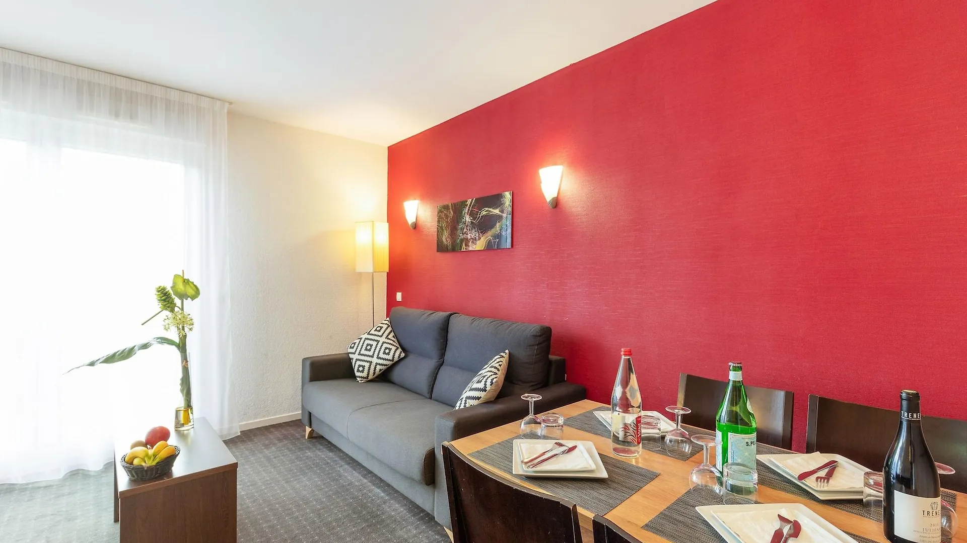 **** Отель Quality Aparthotel Divonne - Portes De Geneve Франция