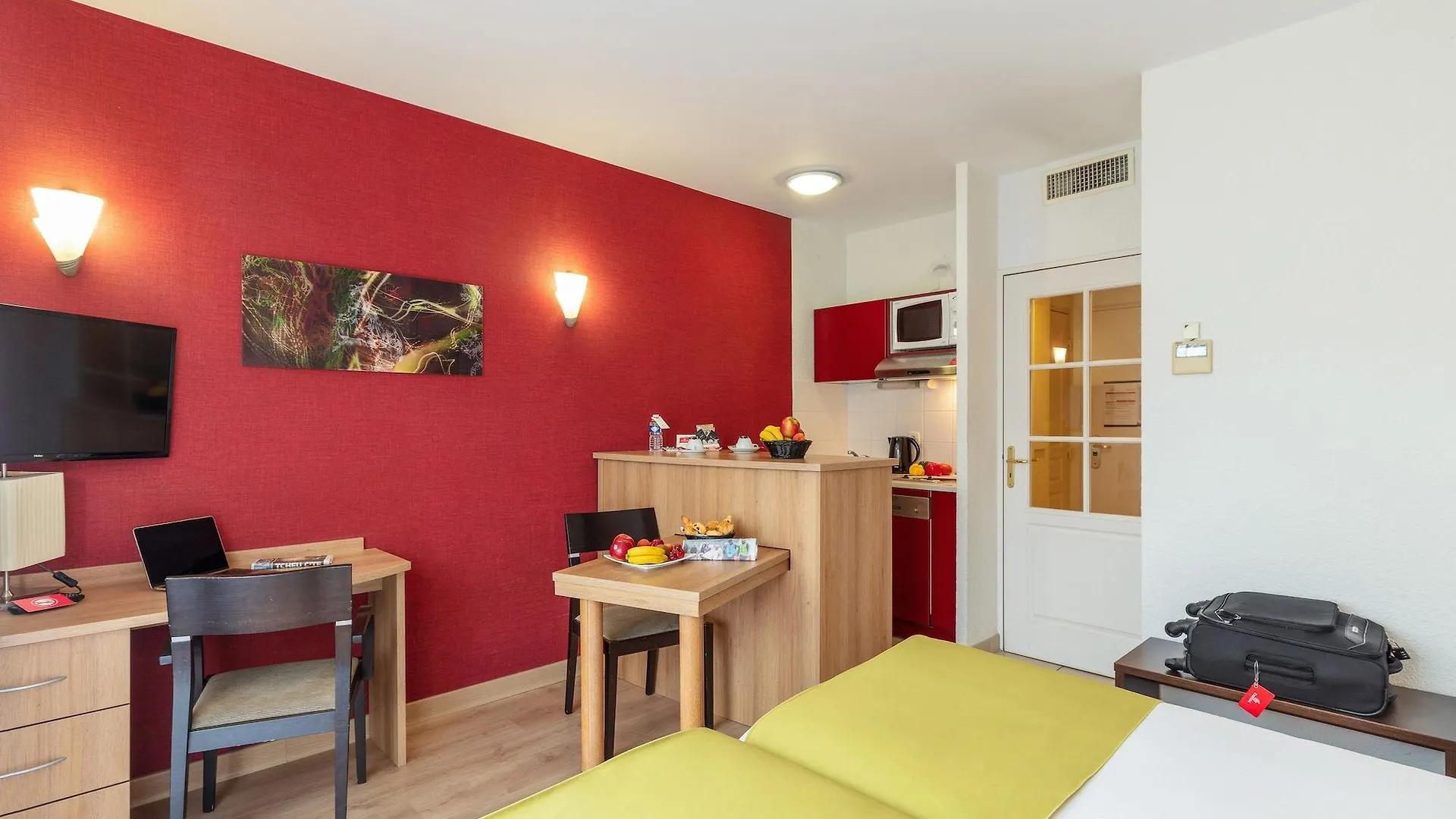 Quality Aparthotel Divonne - Portes De Geneve Отель Дивон-Ле-Бэн