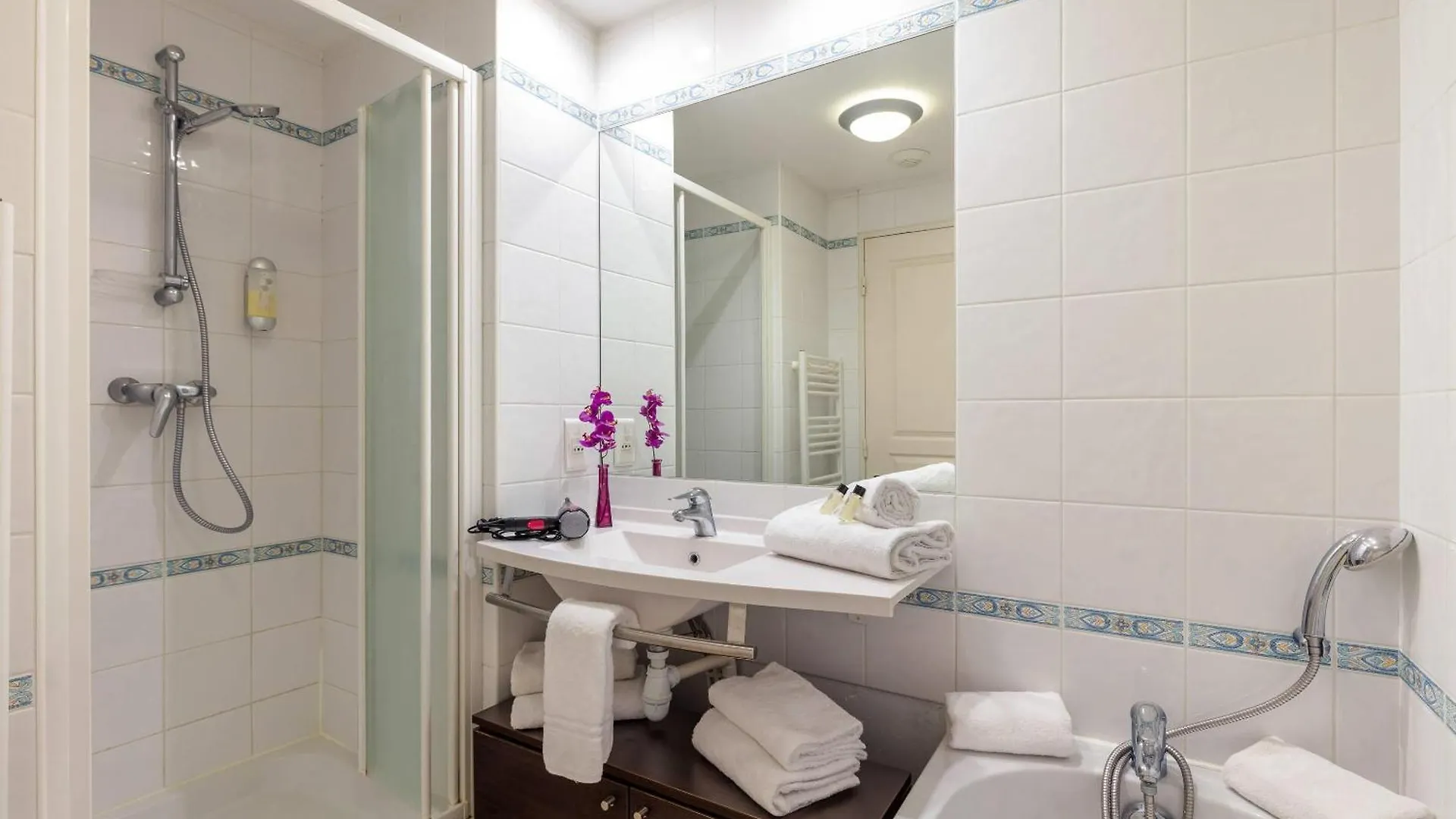 Quality Aparthotel Divonne - Portes De Geneve Франция