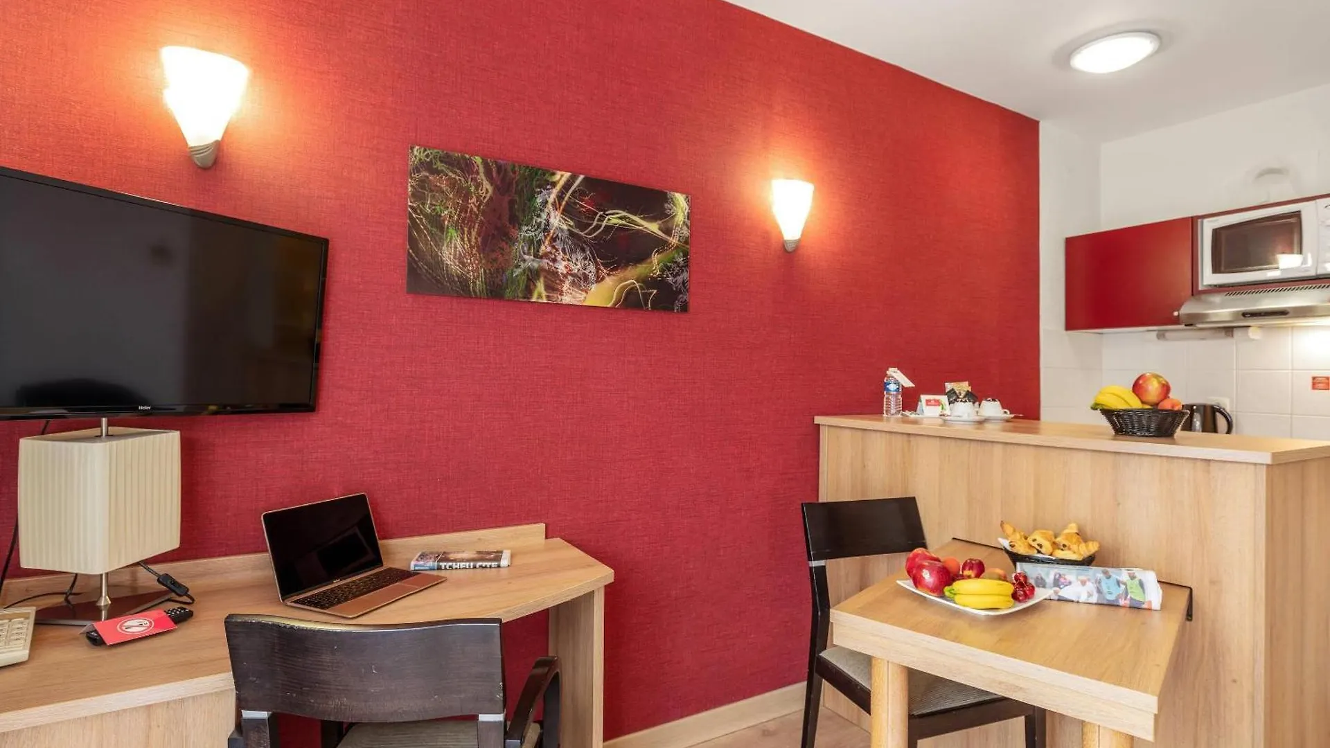**** Отель Quality Aparthotel Divonne - Portes De Geneve Франция