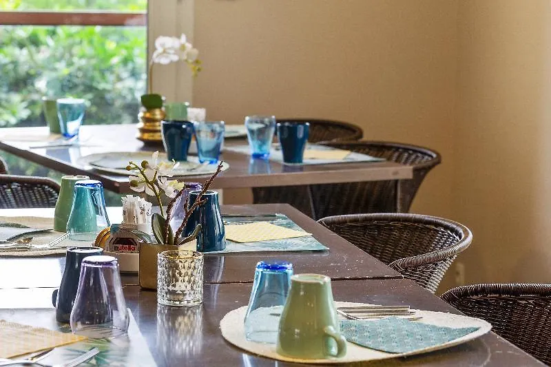 **** Отель Quality Aparthotel Divonne - Portes De Geneve Франция