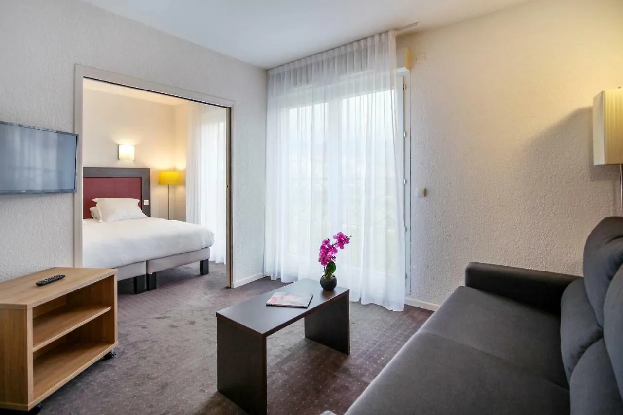**** Отель Quality Aparthotel Divonne - Portes De Geneve Франция